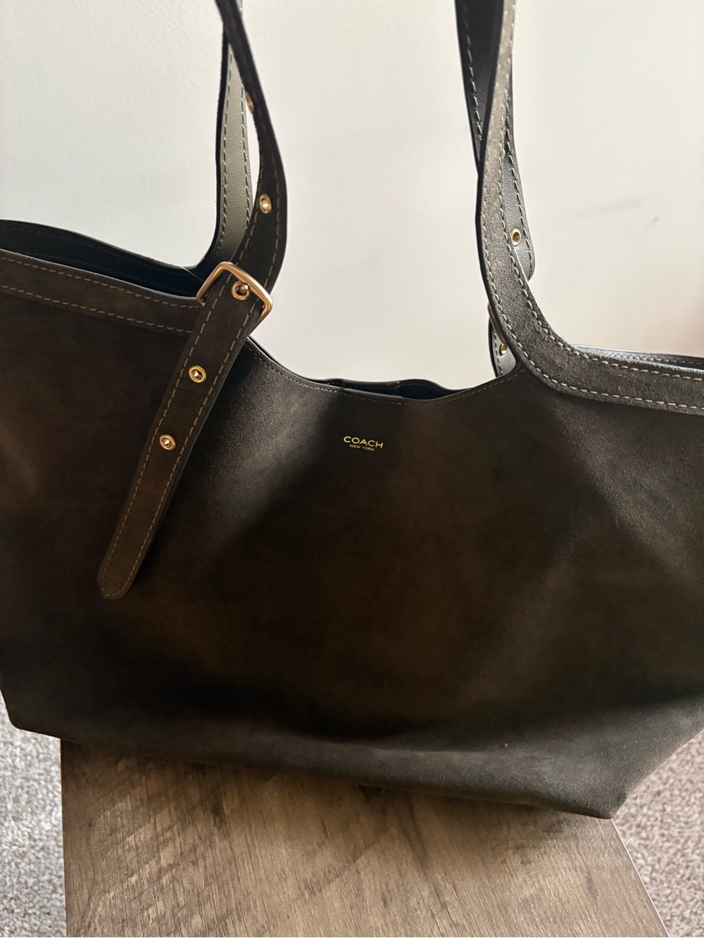 Coach gramercy tote green suede